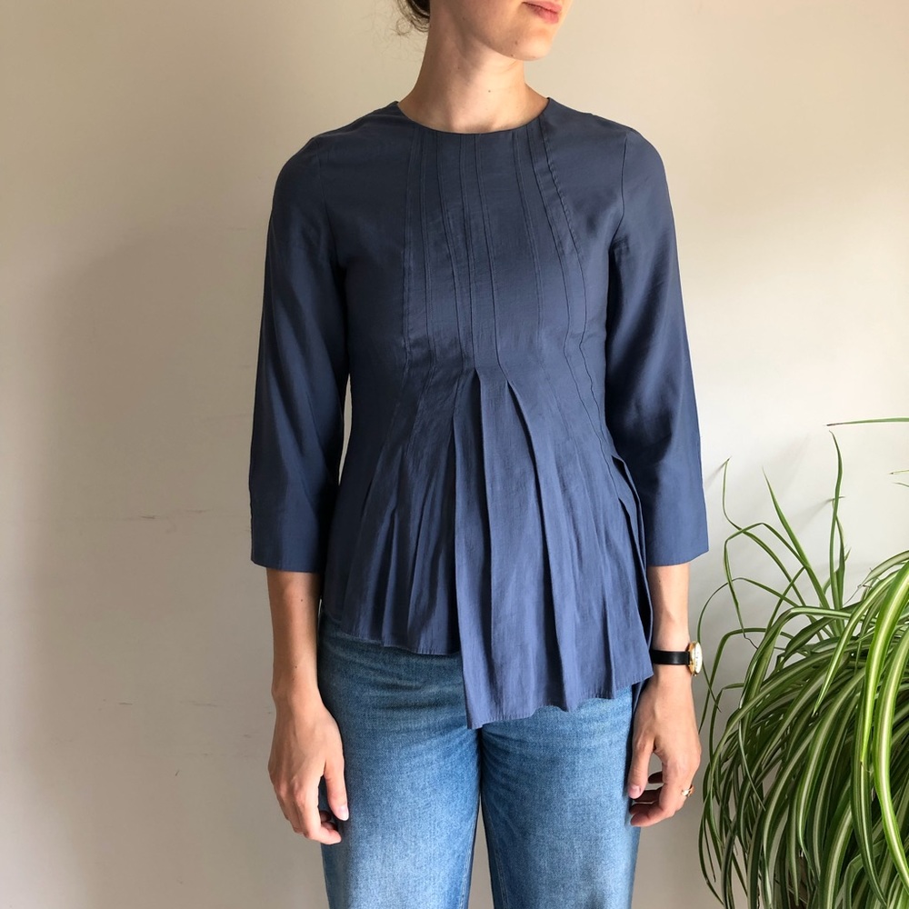 COS tailored asymmetrical top